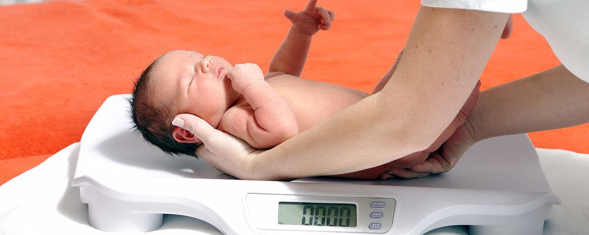 تولد-نوزاد-کم-وزن-و-مراقبت-ویژه-از-نوزادان-کم-وزن
