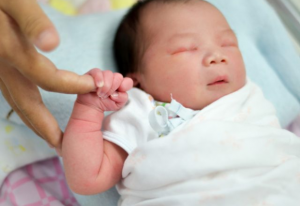 اعمال-ناخودآگاه-و-خودآگاه-نوزاد-گرفتن